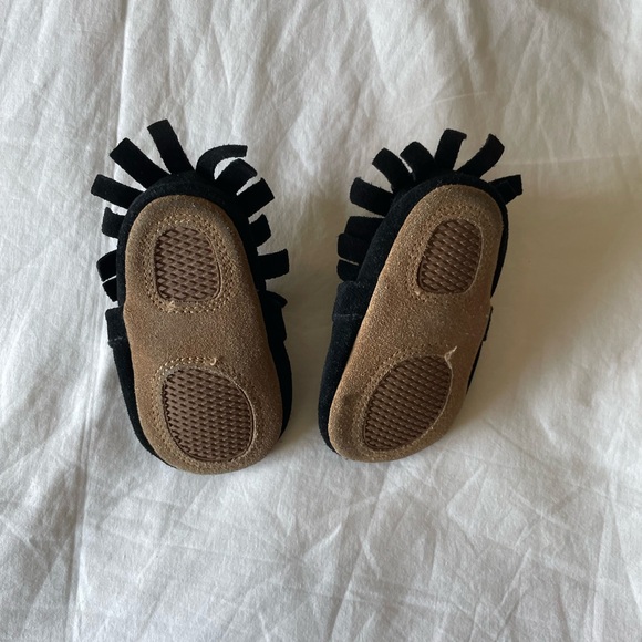 Little Love Bug | Black Original Moccasins | size 3 - Picture 2 of 2